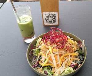 Zum Größenvergleich at Project Vegan in Koblenz