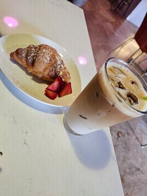 Croissant and vanilla latte at Vibe Vegan Bistro in Destin