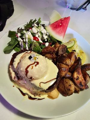 Steak bene with roasted potatoes at Vibe Vegan Bistro in Destin