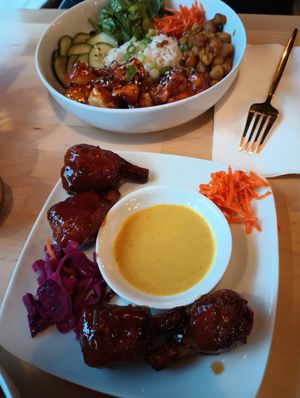 Sambol wings at XO Bar in Portland