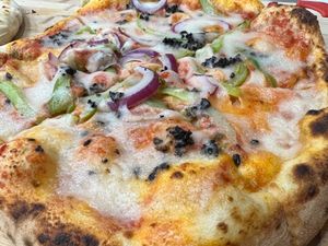  at Slicely Pizza in Keaau