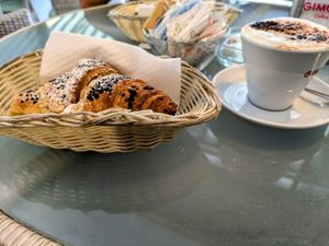  at Bar Gelateria Pochintesta in Domaso