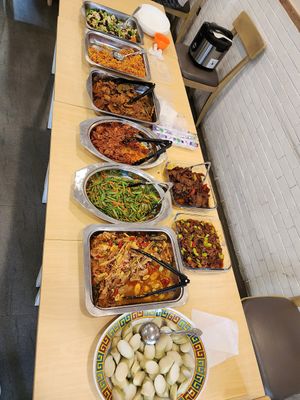 Prasmanan (cap goh) at Go Eat Veggie in Jakarta