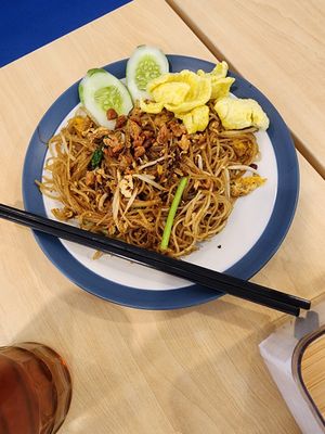 Bihun goreng at Go Eat Veggie in Jakarta