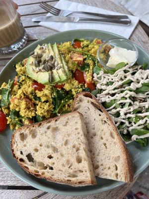 Scrambled tofu with avocado 🥑   at Vegan Vibes in Berlin