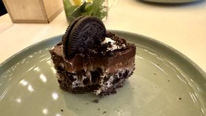 Oreo-Torte (angebissen 😅)  at Vegan Vibes in Berlin