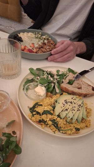 Macha Bowl and Scrambled Tofu with Avocado at Vegan Vibes in Berlin