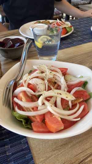 Tomato onion salad  at Symposium in Limassol