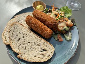 Groentekroketten met brood  at Restaurant Gember in The Hague
