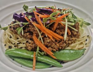 Western style kolo mee 👍🏻 at Fren's Get Together  in Kuching