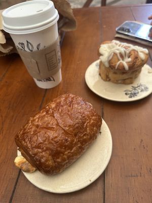 Croissant de queso con jamón   at Vaina Vegana in Naucalpan De Juarez