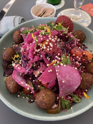 Oosterse Salad with falafel   at Lorre By Cultuurcafé    in Oostende
