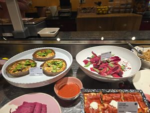 vegan dishes are clearly labelled at Lorre By Cultuurcafé    in Oostende