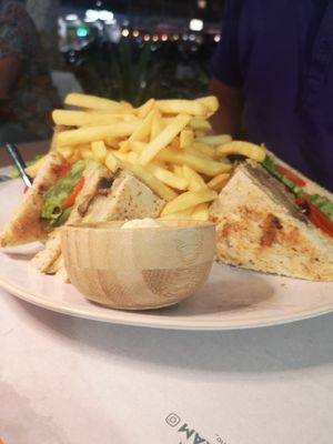 Club sandwich molto buono, piatti molto abbondanti at Flamingo in Lignano Sabbiadoro