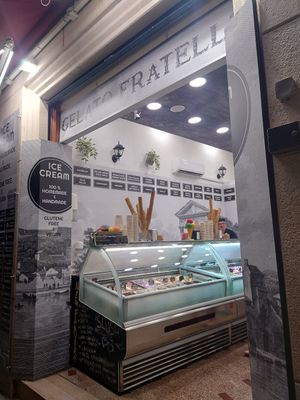 Entrance at Gelato Fratelli in Pula