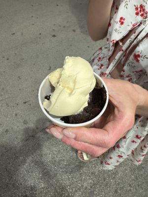 Mango and dark chocolate   at Gelato Fratelli in Pula