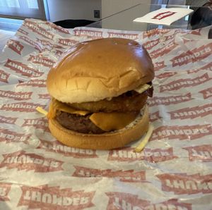 Finesse burger (with extra hashbrown)  at Thunder Vegan - La Latina  in Madrid