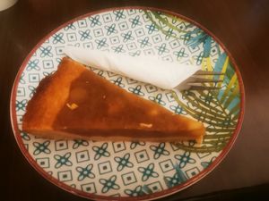 Apple cake at Vasmacska KávéZoo in Budapest