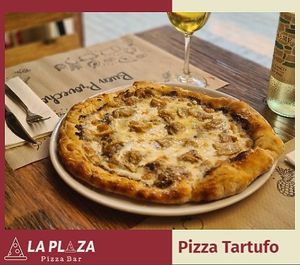  at Squisita Pizzeria in Valencia