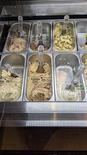 Vegano 🌱 clearly labeled at Patti Gelateria cartagena in Cartagena