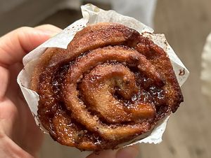 Cinnamon Roll  at Oshione in Berlin