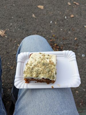 Carrot cake - 4/5 at Oshione in Berlin