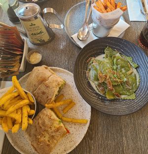  at Ta' Ċetta Brasserie in Ir-rabat Ghawdex