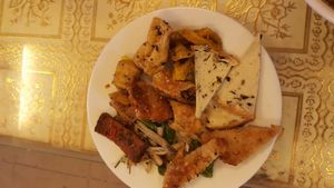 Assorted dishes with 10.000 VND at Loving Hut - Bien Tinh Thuong in Da Nang