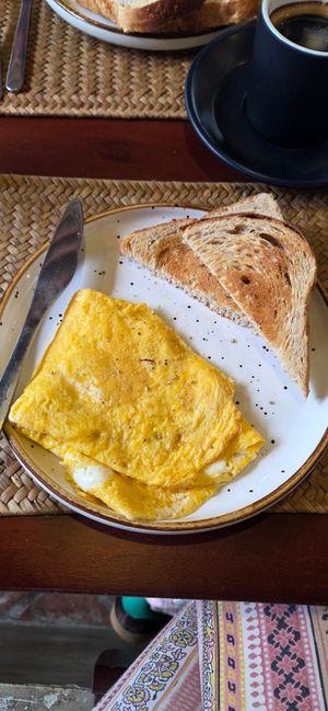 Egg omelette (zero veggies) at Grasshopper Cafe in Luang Prabang