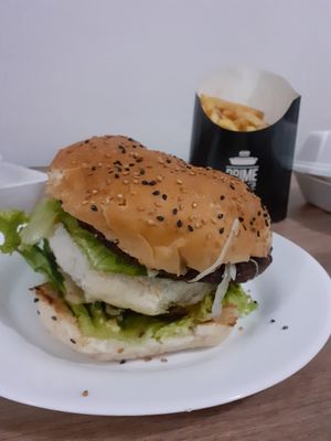 O Big Mac era tão grande que veio desmontando at Prime Dog - Vila Mariana in Sao Paulo