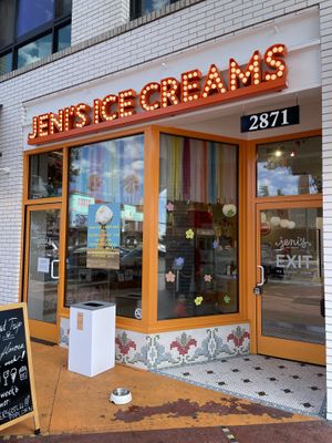 outside (super cute shop!)  at Jeni's Splendid Ice Creams in San Diego