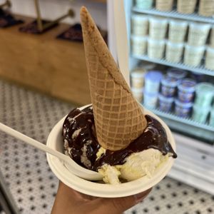 Chocolate sauce and sugar cones are vegan!!  at Jeni's Splendid Ice Creams in San Diego