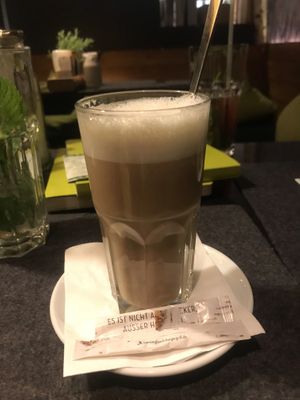 Latte Macchiato mit Sojamilch at Hans im Glück in Wuppertal
