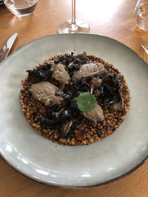 Lentilles aux champignons   at Domaine de la Tortinière in Veigne