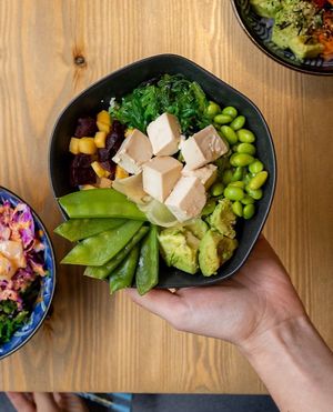Vegan bowl with tofu at Noa Poke Koukaki in Athens