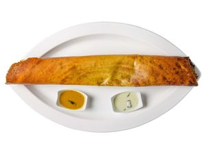 Masala Dosa - Vegan möglich
Grieß, Linsen-Crêpe gefüllt mit Kartoffeln Zwiebeln und gewürzt  at Dosakingz Indisches Restaurant in Berlin