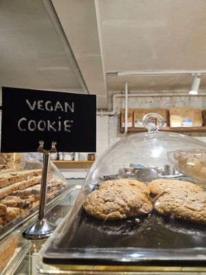 Vegan cookies at Noly Cihangir in Istanbul