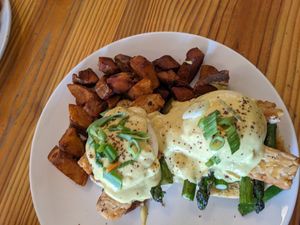 Classic Benedict Plate at Cleveland Vegan in Lakewood