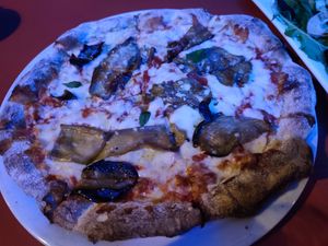 Pizza parmigiana at El Fogon de Villacarriedo in Villacarriedo