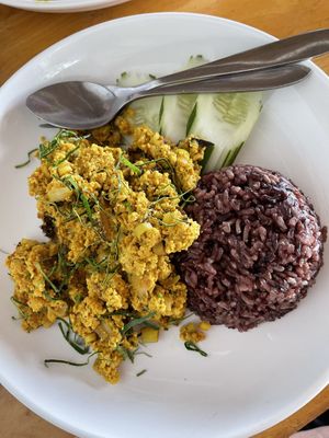 Tofu yellow curry at Orion Cafe in Koh Phangan
