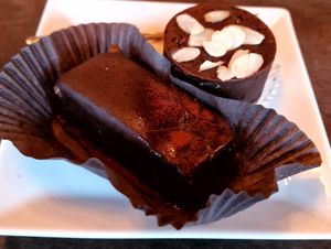 Snickers and chocolate fudge at Orion Cafe in Koh Phangan