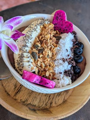 Cacao smoothie bowl at Orion Cafe in Koh Phangan