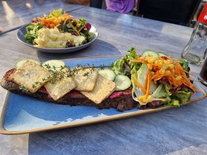 Small Salad / Beeteoot Bread with Tofu at Alexandre in Reutlingen