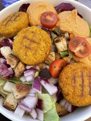 Falafel bowl no feta   at Eeet Well in Birzebbuga