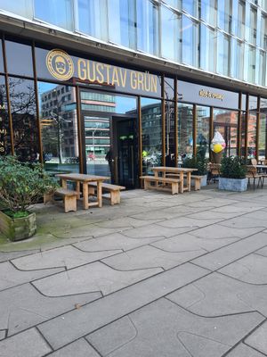  at Gustav Grün in Hamburg