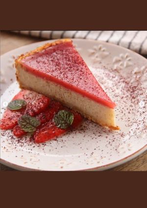 Tahina cheesecake with strawberry hibiscus gel at Verão de Abril - Bakery in Porto