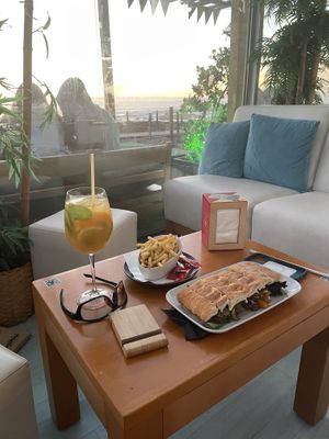 Vegan focaccia and French fries   at Daikiri Bar in Vila Nova De Gaia