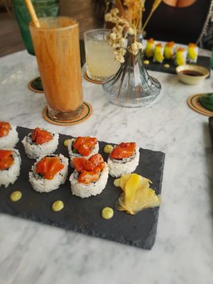 Sushi 😍🤤 and amazing drinks at Plant Bistro in Ubud