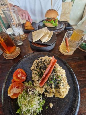 Tofu carbonara, muhamara dip and classic burger. Also pictured is lychee ice tea and apple and cinnamon kombucha (which tasted like you were drinking an apple pie!) at Plant Bistro in Ubud