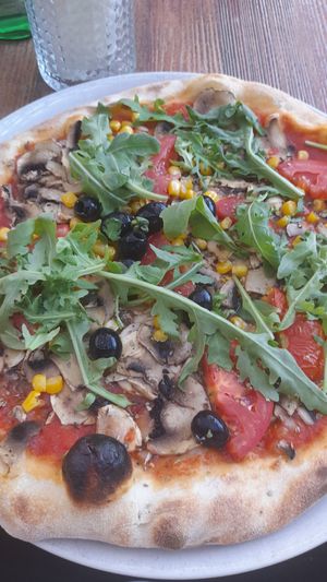 Leider gibt es keine Käse Alternativen, also Pizza ohne Käse at Veja's in Krk